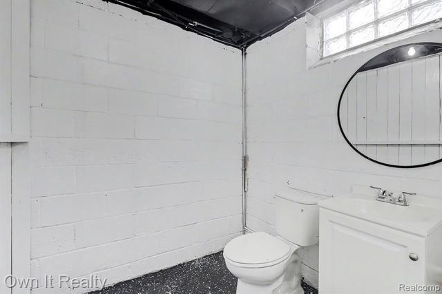 18428 Snowden Street, Detroit, MI 48235