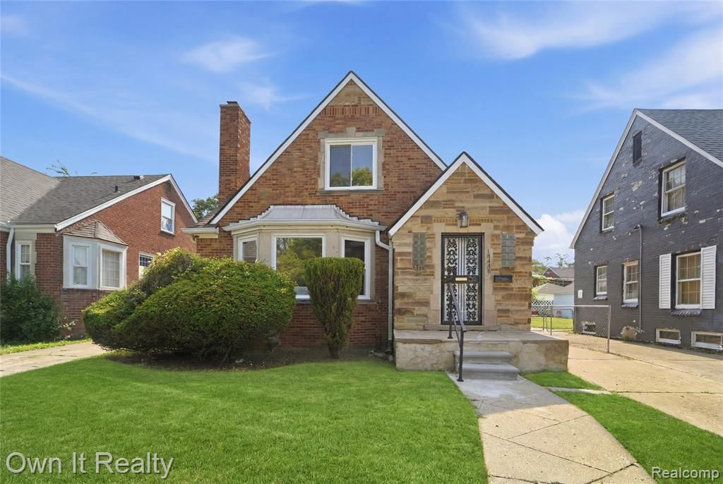 18428 Snowden Street, Detroit, MI 48235