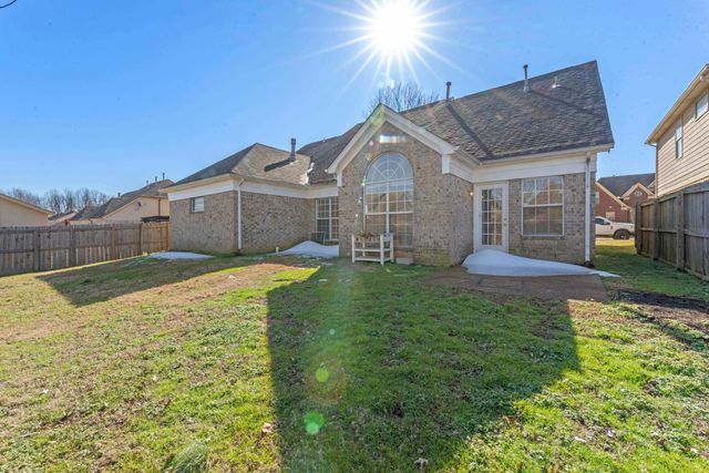 7848 PINEFROST LN, Memphis, TN 38125