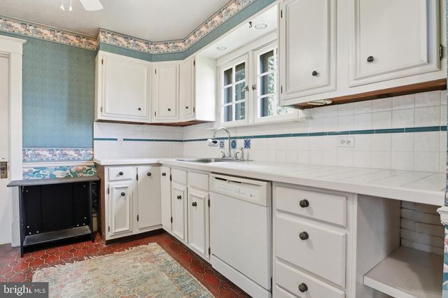 205 W MAPLEWOOD AVENUE, Mechanicsburg, PA 17055