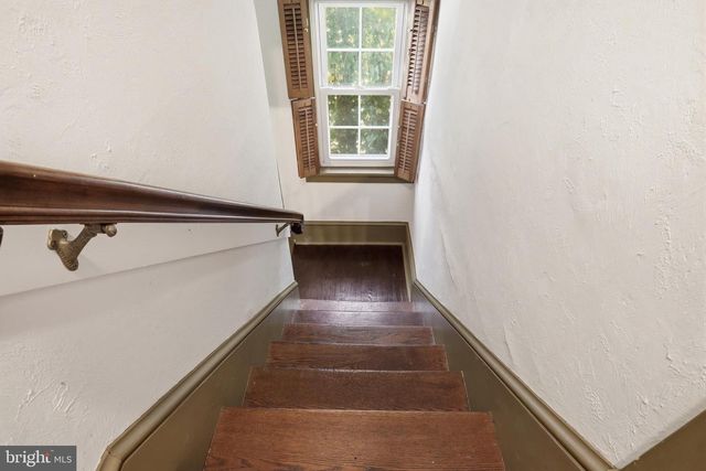 205 W MAPLEWOOD AVENUE, Mechanicsburg, PA 17055