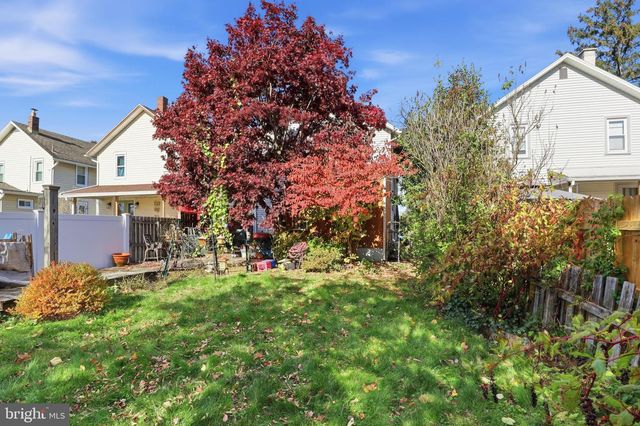 205 W MAPLEWOOD AVENUE, Mechanicsburg, PA 17055