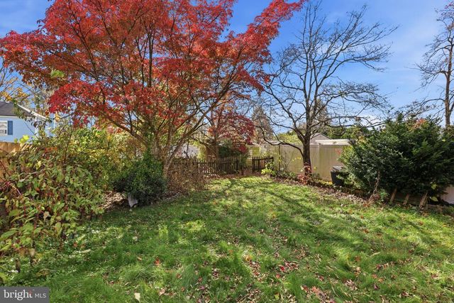 205 W MAPLEWOOD AVENUE, Mechanicsburg, PA 17055