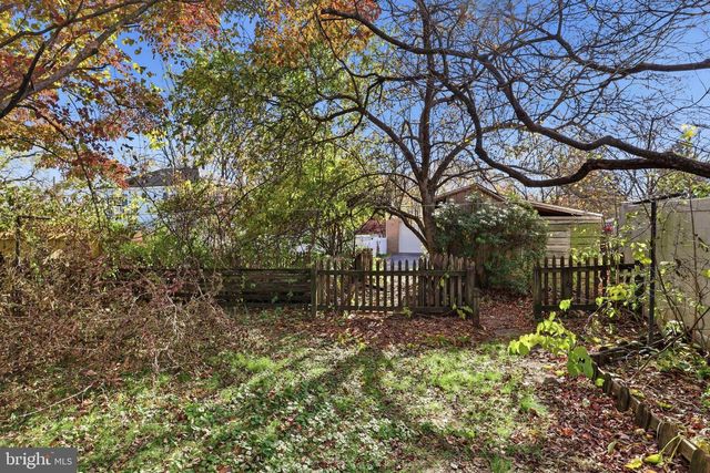 205 W MAPLEWOOD AVENUE, Mechanicsburg, PA 17055