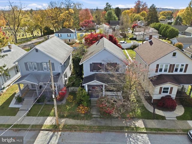 205 W MAPLEWOOD AVENUE, Mechanicsburg, PA 17055