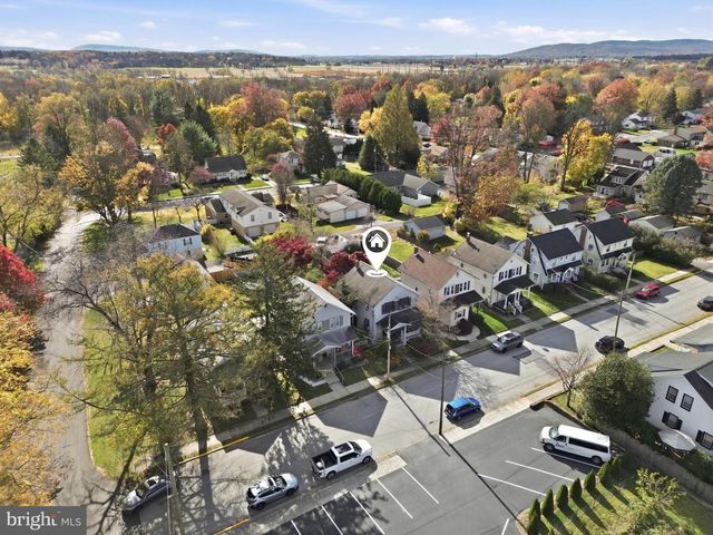 205 W MAPLEWOOD AVENUE, Mechanicsburg, PA 17055