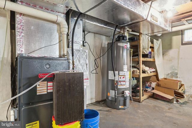 205 W MAPLEWOOD AVENUE, Mechanicsburg, PA 17055