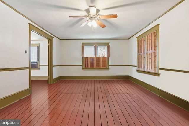 205 W MAPLEWOOD AVENUE, Mechanicsburg, PA 17055