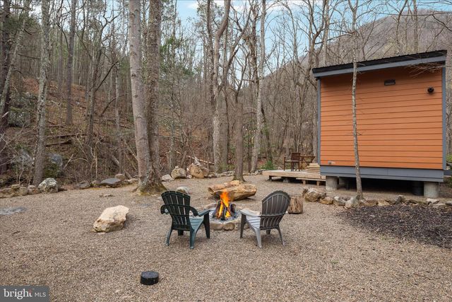 949 DUMPLING RUN RD, Moorefield, WV 26836