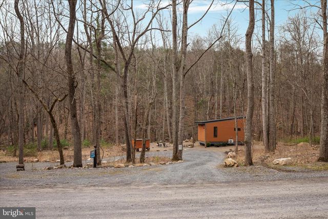 949 DUMPLING RUN RD, Moorefield, WV 26836