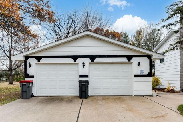 1704 207th Lane NE, East Bethel, MN 55011