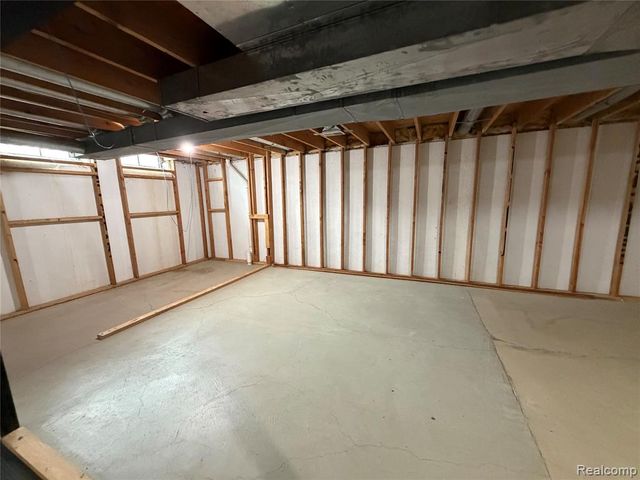 3290 Bennington Drive, Wixom, MI 48393