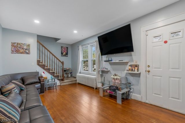 34 Rockview Ter, North Plainfield Boro, NJ 07060