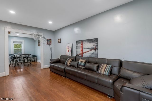 34 Rockview Ter, North Plainfield Boro, NJ 07060