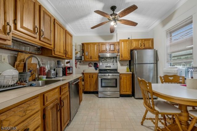 34 Rockview Ter, North Plainfield Boro, NJ 07060
