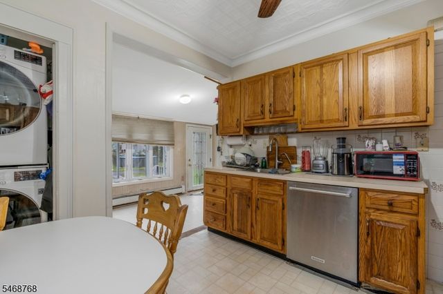 34 Rockview Ter, North Plainfield Boro, NJ 07060