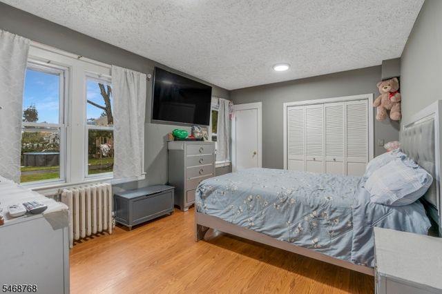 34 Rockview Ter, North Plainfield Boro, NJ 07060