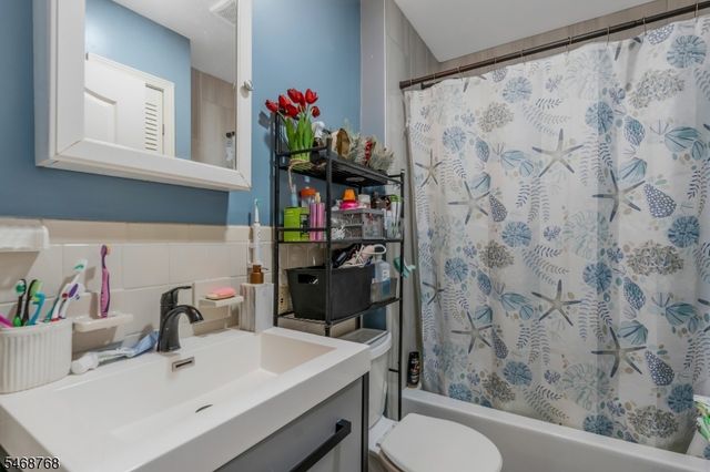 34 Rockview Ter, North Plainfield Boro, NJ 07060