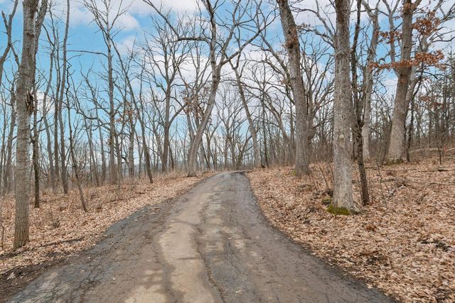 N6095 Johnson ROAD, Burlington, WI 53105