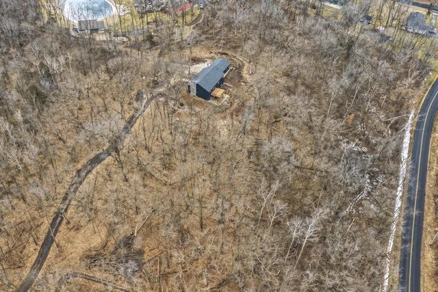 N6095 Johnson ROAD, Burlington, WI 53105