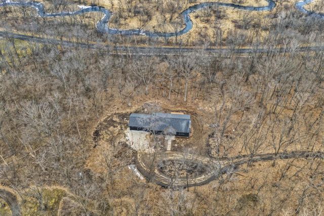 N6095 Johnson ROAD, Burlington, WI 53105