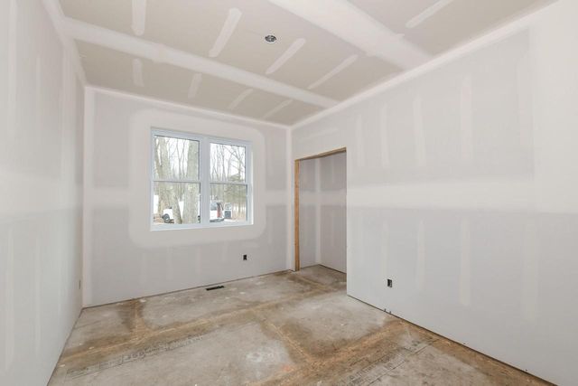 N6095 Johnson ROAD, Burlington, WI 53105