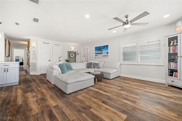 3364 N Key DR 8, North Fort Myers, FL 33903