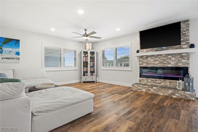 3364 N Key DR 8, North Fort Myers, FL 33903