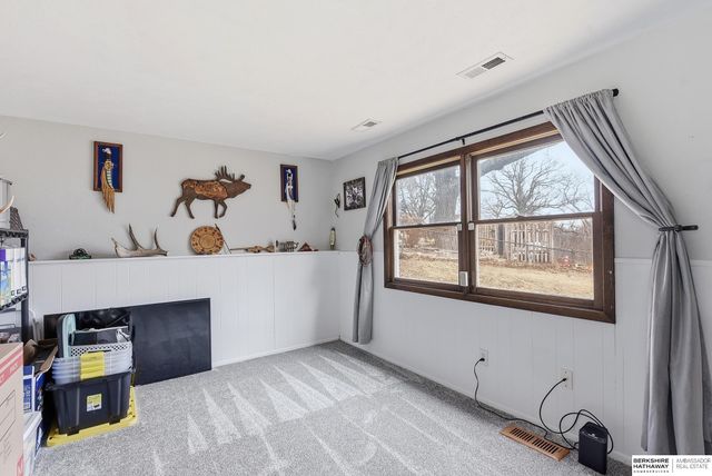 206 Bellevue Boulevard S, Bellevue, NE 68005