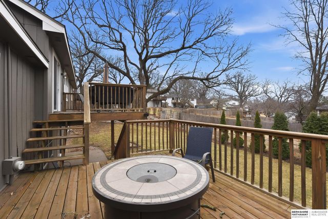 206 Bellevue Boulevard S, Bellevue, NE 68005