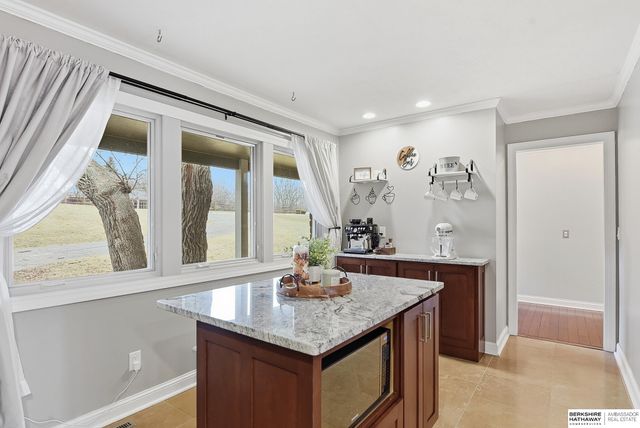 206 Bellevue Boulevard S, Bellevue, NE 68005