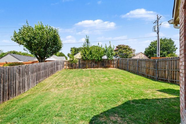 2033 Piedmont Drive, Lewisville, TX 75067