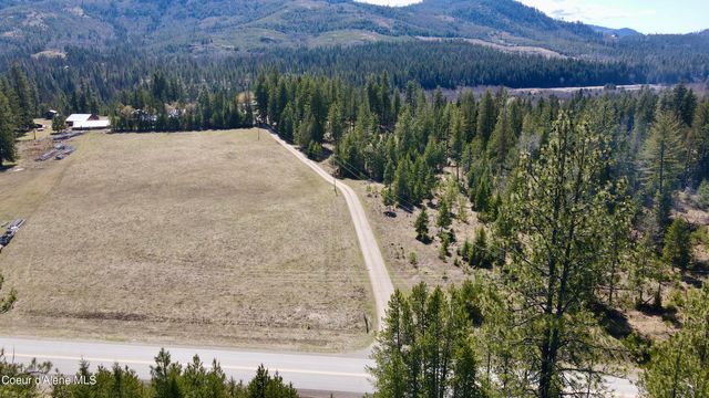 3216 Dufort Rd, Sagle, ID 83860