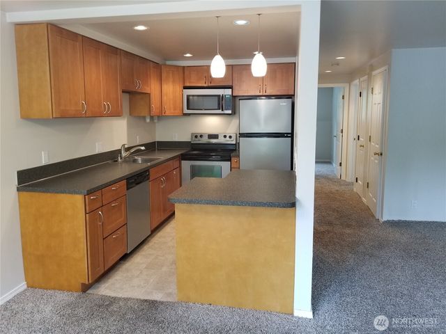 13807 Greenwood Avenue N, Seattle, WA 98133
