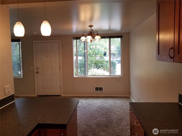 13807 Greenwood Avenue N, Seattle, WA 98133