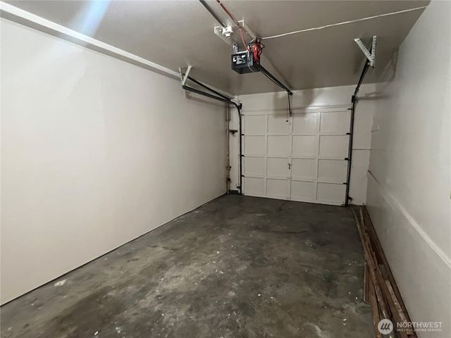 13807 Greenwood Avenue N, Seattle, WA 98133