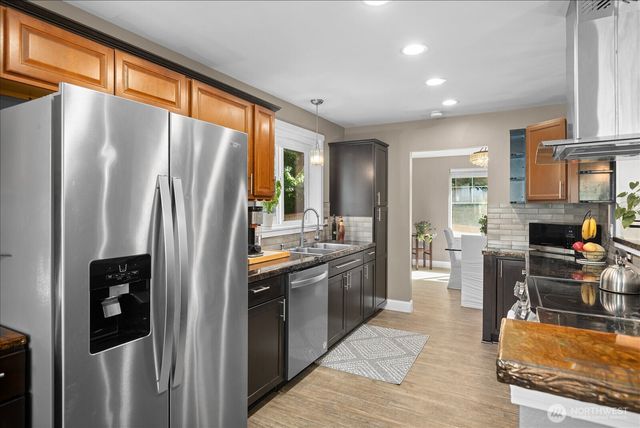 19019 20th Place W, Lynnwood, WA 98036