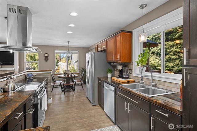19019 20th Place W, Lynnwood, WA 98036