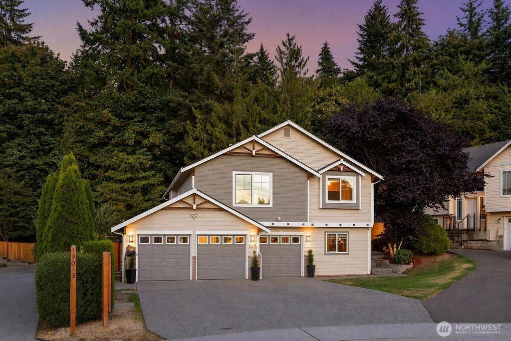 19019 20th Place W, Lynnwood, WA 98036