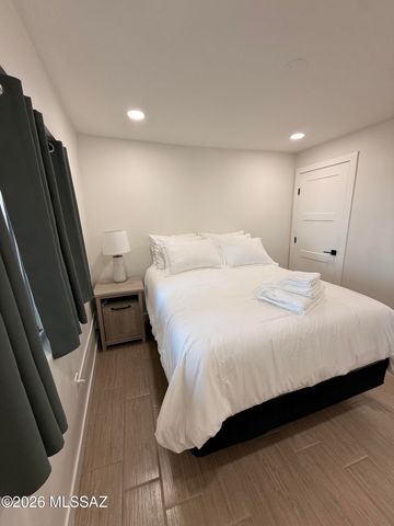 1323 W Speedway Boulevard, Tucson, AZ 85745