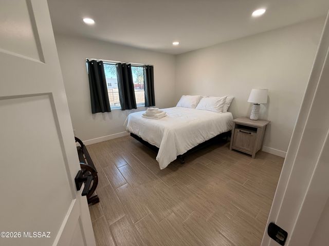 1323 W Speedway Boulevard, Tucson, AZ 85745
