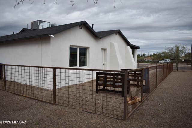 1323 W Speedway Boulevard, Tucson, AZ 85745
