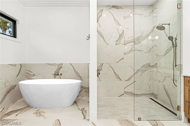 2393 Longboat DR, Naples, FL 34104