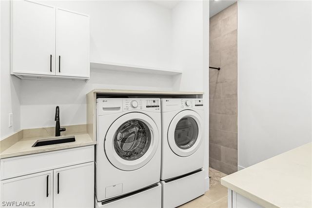 2393 Longboat DR, Naples, FL 34104