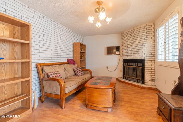 8105 MORLEY Drive, El Paso, TX 79925