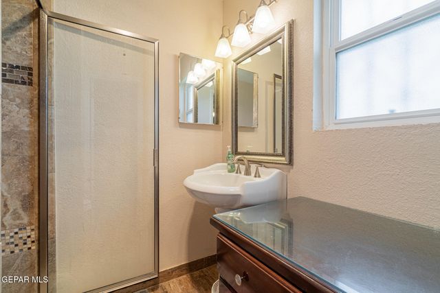 8105 MORLEY Drive, El Paso, TX 79925