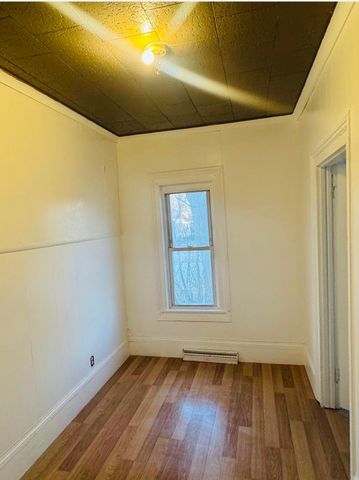 402 Oak Street, Saginaw, MI 48604