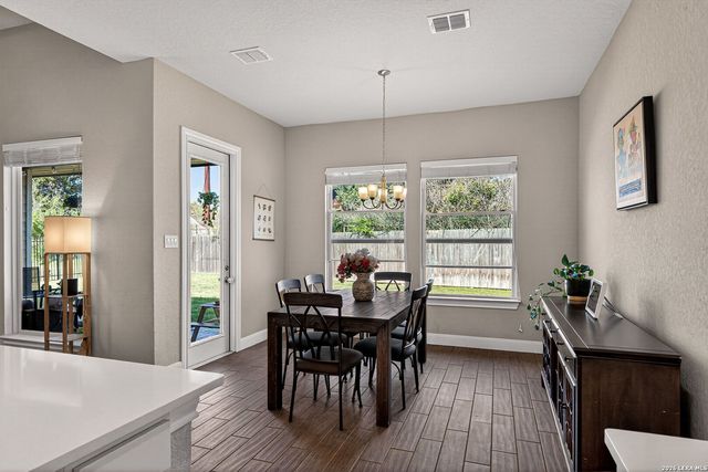 1092 Carriage Loop, New Braunfels, TX 78132