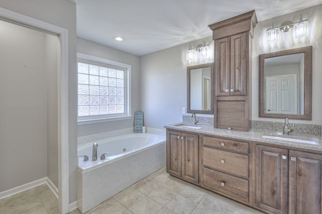 600 Wilkes Pt, Lebanon, TN 37087