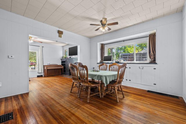 225 N Locust Street, Marshfield, MO 65706